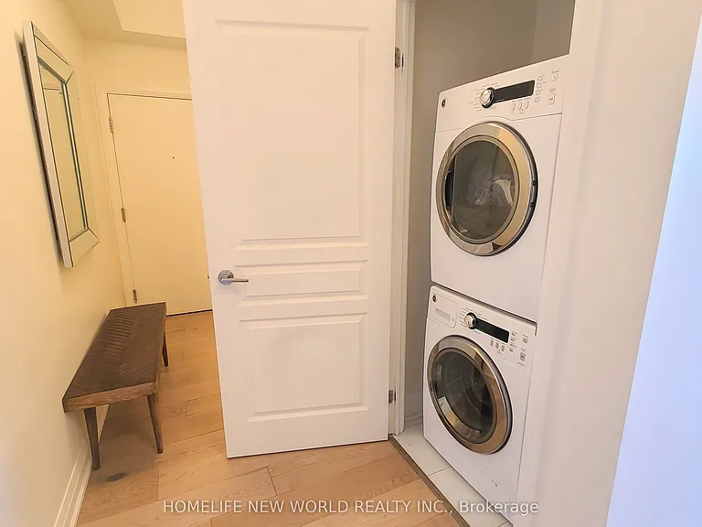 1 Hurontario St #505 — Photo 9