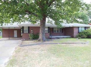 2101 W 32nd Ave, Pine Bluff, AR 71603