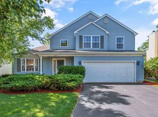 2041 Providence Dr, Bartlett, IL 60103