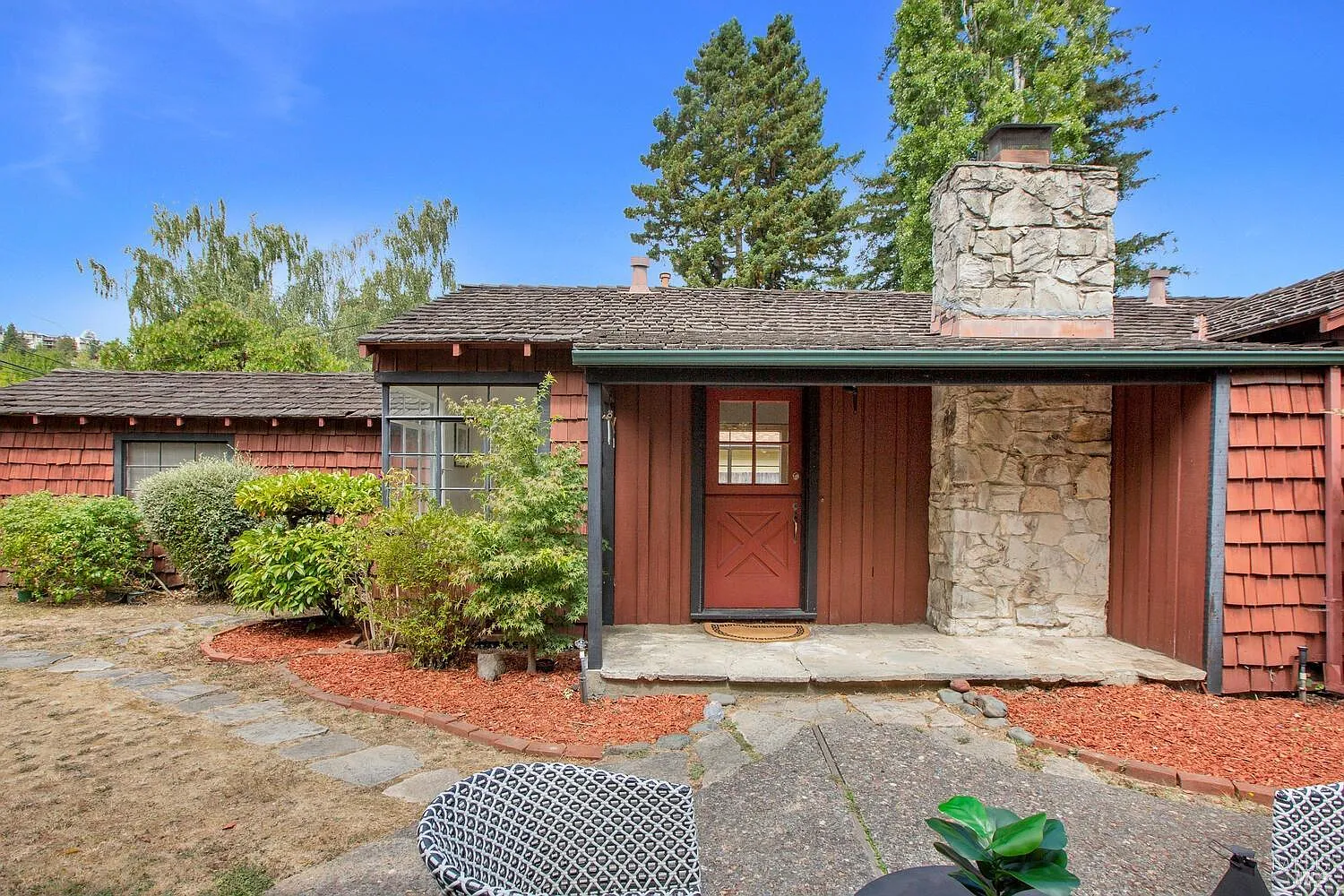 211 Scott Street photo 1