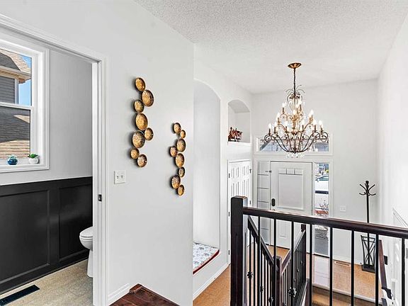 4th image of 507 N Windbrook Hts SW