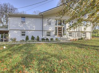 6832 Highland Park Dr, Nashville, TN 37205