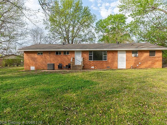 5th image of 115 Cloos Circle Dr