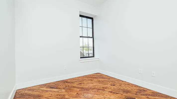Rented by Nooklyn NYC LLC | media 37