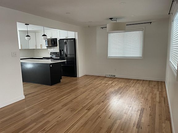 5th image of 16035 W 14th Pl