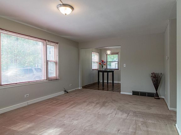 4th image of 654 Porter St