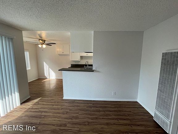 4th image of 2270 Earl Ave #6