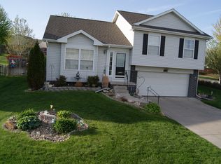 16450 Burdette St, Omaha, NE 68116