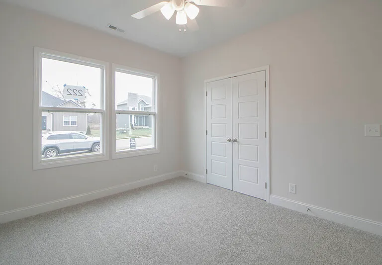 190 Monaghan Dr — Photo 8