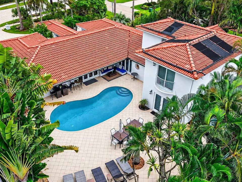 4101 Bayview Dr