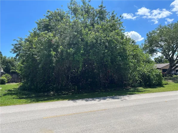 707 Barber St, Sebastian, FL 32958