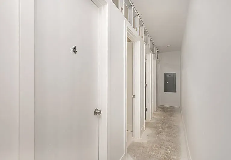 17XX Harbor Ave SW #400 — Photo 9