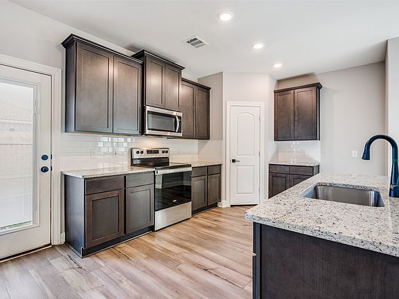 4th image of 7609 Duck Bay Rd