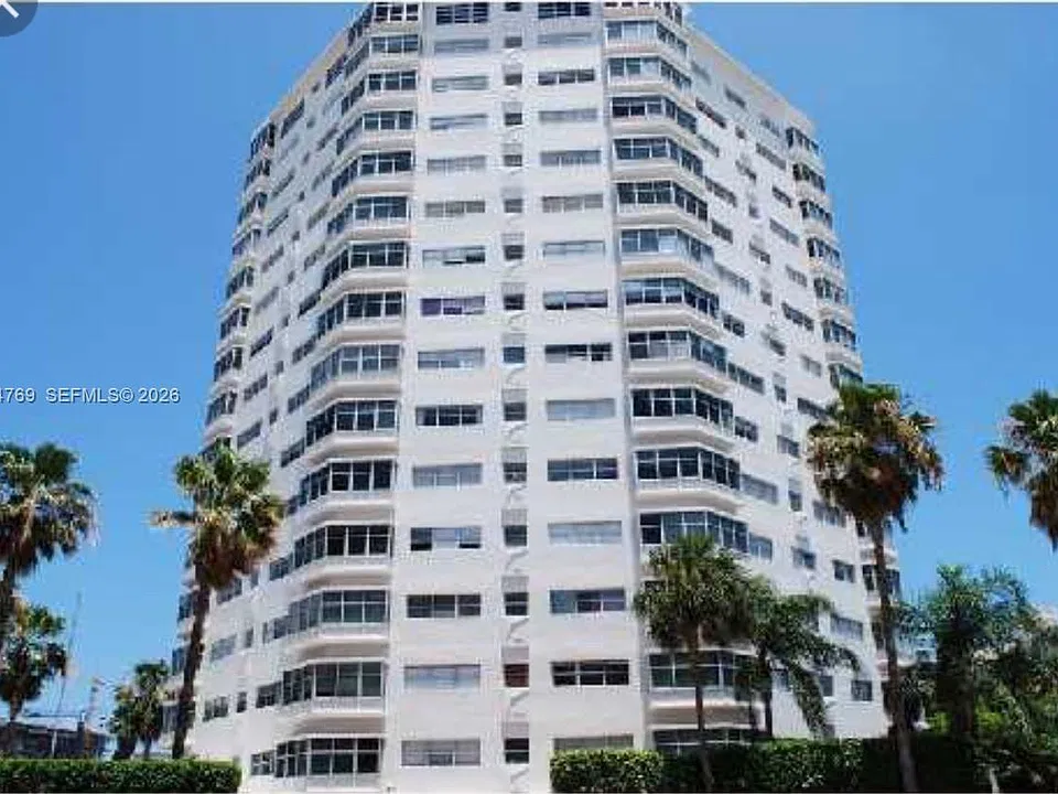 1881 Washington Ave #2E