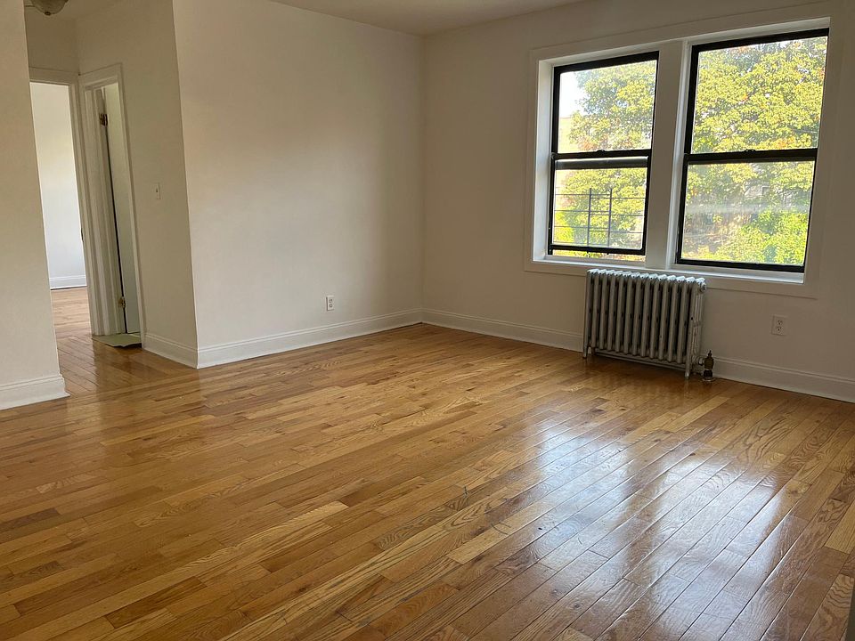 1st image of 260 Valentine Ln APT 4C
