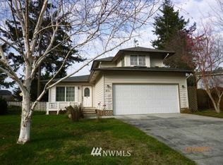 411 NW Ensign Dr, Oak Harbor, WA 98277