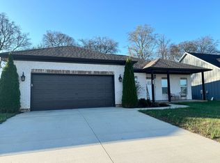 8756 Merrill Cir, Bowling Green, KY 42104