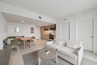 NE 6th St 4409-0606-003.jpg