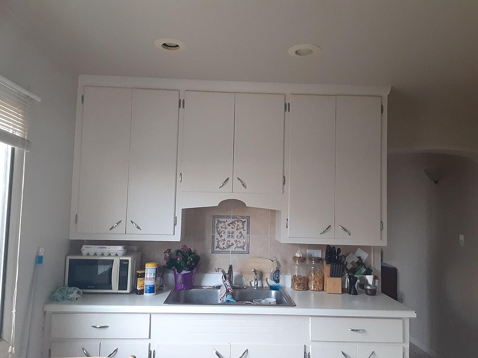 2nd image of 832 N 1st St APT 4