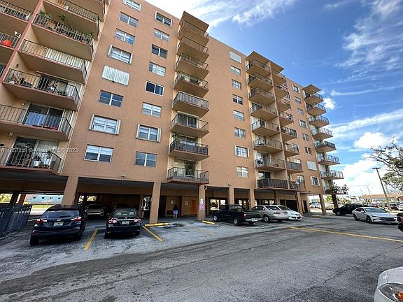 2nd image of 1465 NE 123rd St APT 510