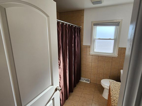 5th image of 812 E Capri Dr APT 3