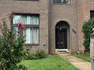 8729 Sheridan Farms Ct, Springfield, VA 22152