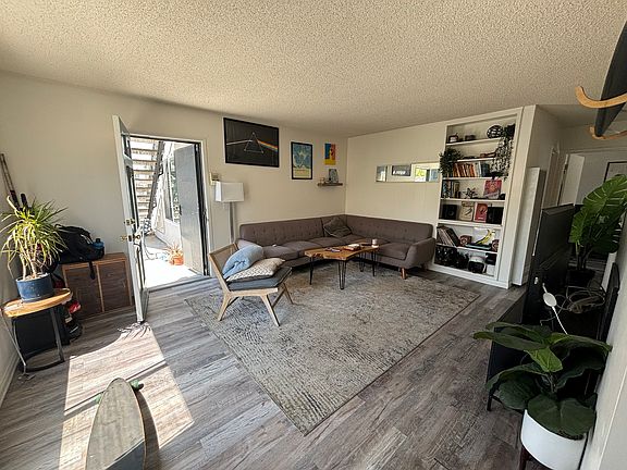 2nd image of 1320 Felspar St Unit 1