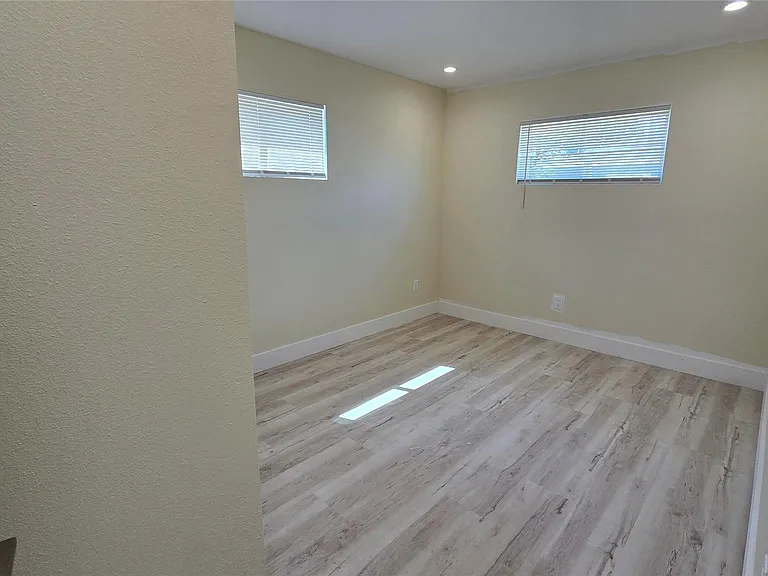 3741 Seabrook St — Photo 3