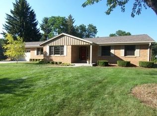 12620 Falcon Dr, Brookfield, WI 53005