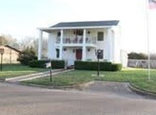 300 David Davis Dr, Mc Gregor, TX 76657