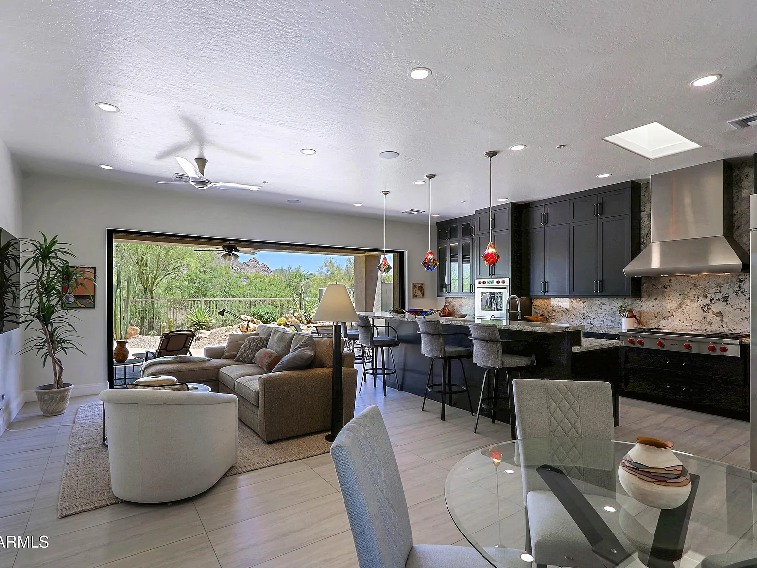 2 bed, 2.0 bath, 1385 sqft, $3,250 — Photo 2