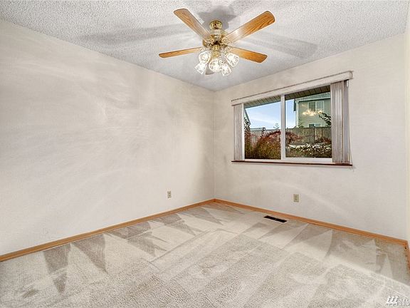 4th image of 722 Charwila Ln