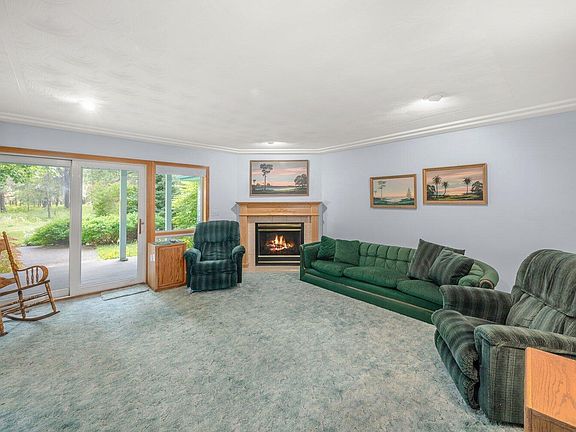 5th image of 711 E Shelter Ln
