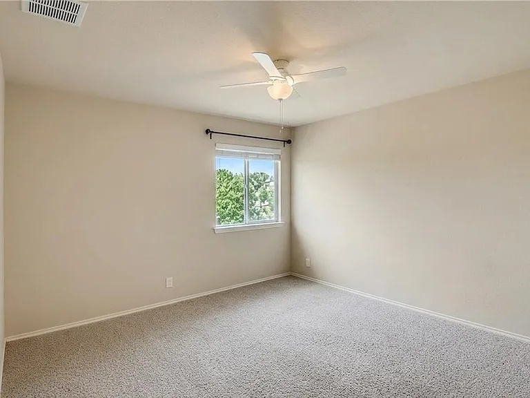 1821 Golden Arrow Ave — Photo 18