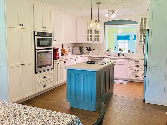 5th image of 315 Countrywood Cir