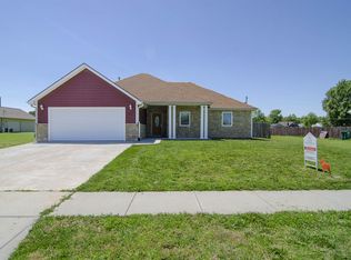 517 Sheeran Ave, Chapman, KS 67431
