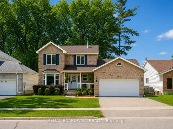 385 Brock St, Brockville, ON K6V 6E8