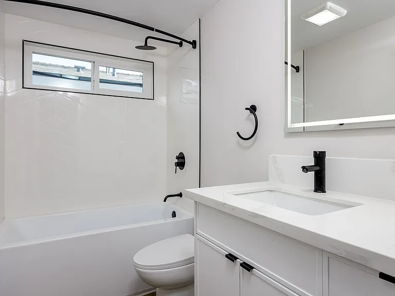 1305 Amethyst St — Photo 9