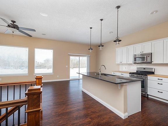 5th image of 3504 Meadow Cir E
