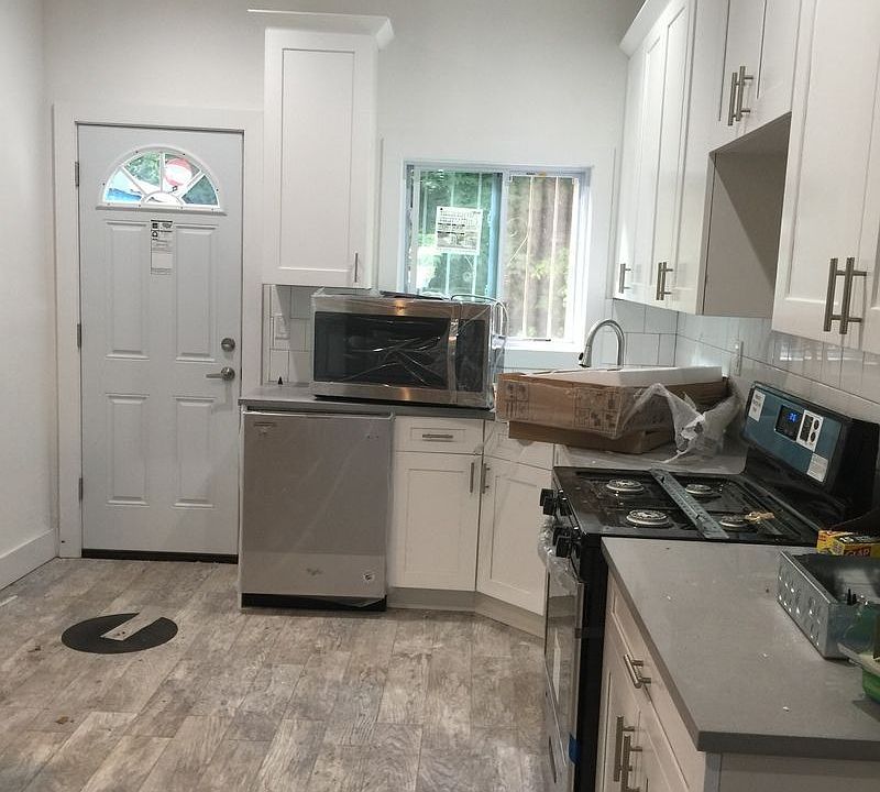 1st image of 2039 Valentine Ave