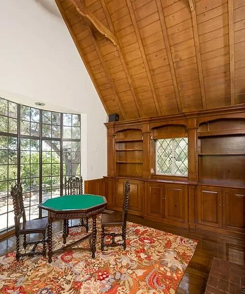 1957 Mandeville Canyon Rd — Photo 17