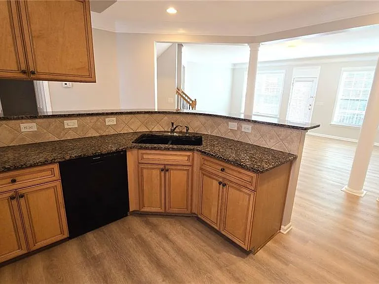 6099 Prestwood Dr — Photo 15