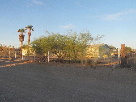 3rd image of 5270 S Calle Del Media