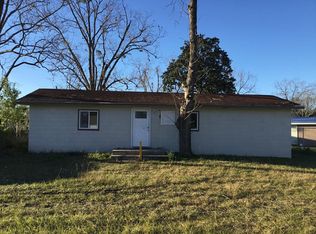 105 SE Railroad Ave, Lyons, GA 30436