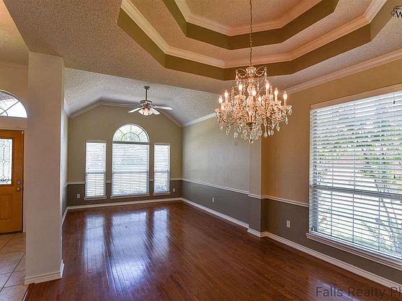 4th image of 3020 Whitehall Ln