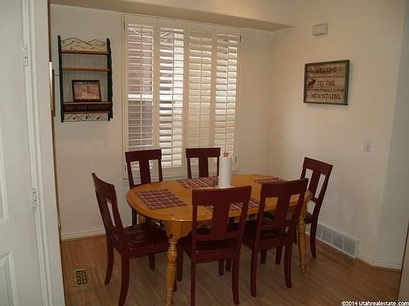 5th image of 212 Daly Ave #B