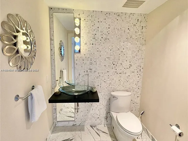 200 Biscayne Boulevard Way #1107 — Photo 4