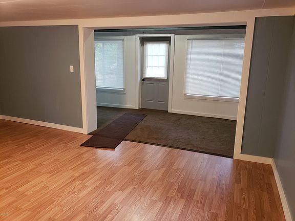 3rd image of 172 S Beechwood Dr