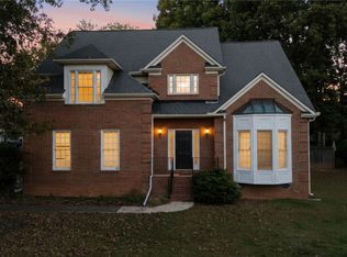 1 Mountain Rose Ct, Simpsonville, SC 29681