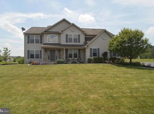 4 Jennifer Dr, Bernville, PA 19506